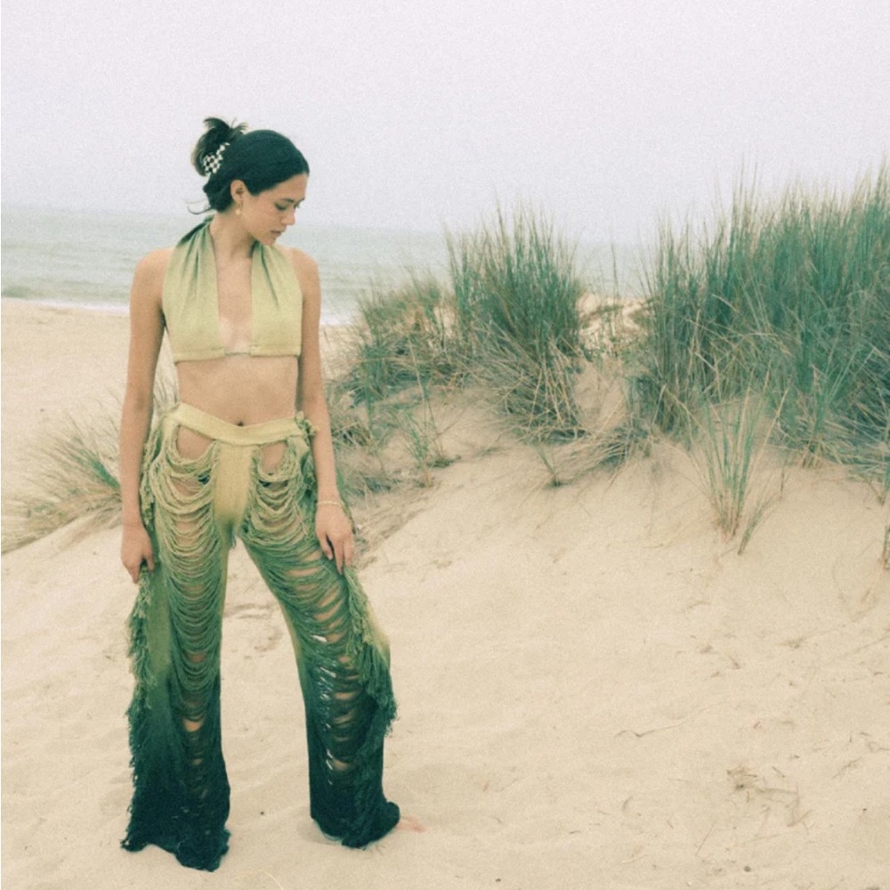 Shredded Fringe Pants in Olive and light green with Top - Picture 2 of 2